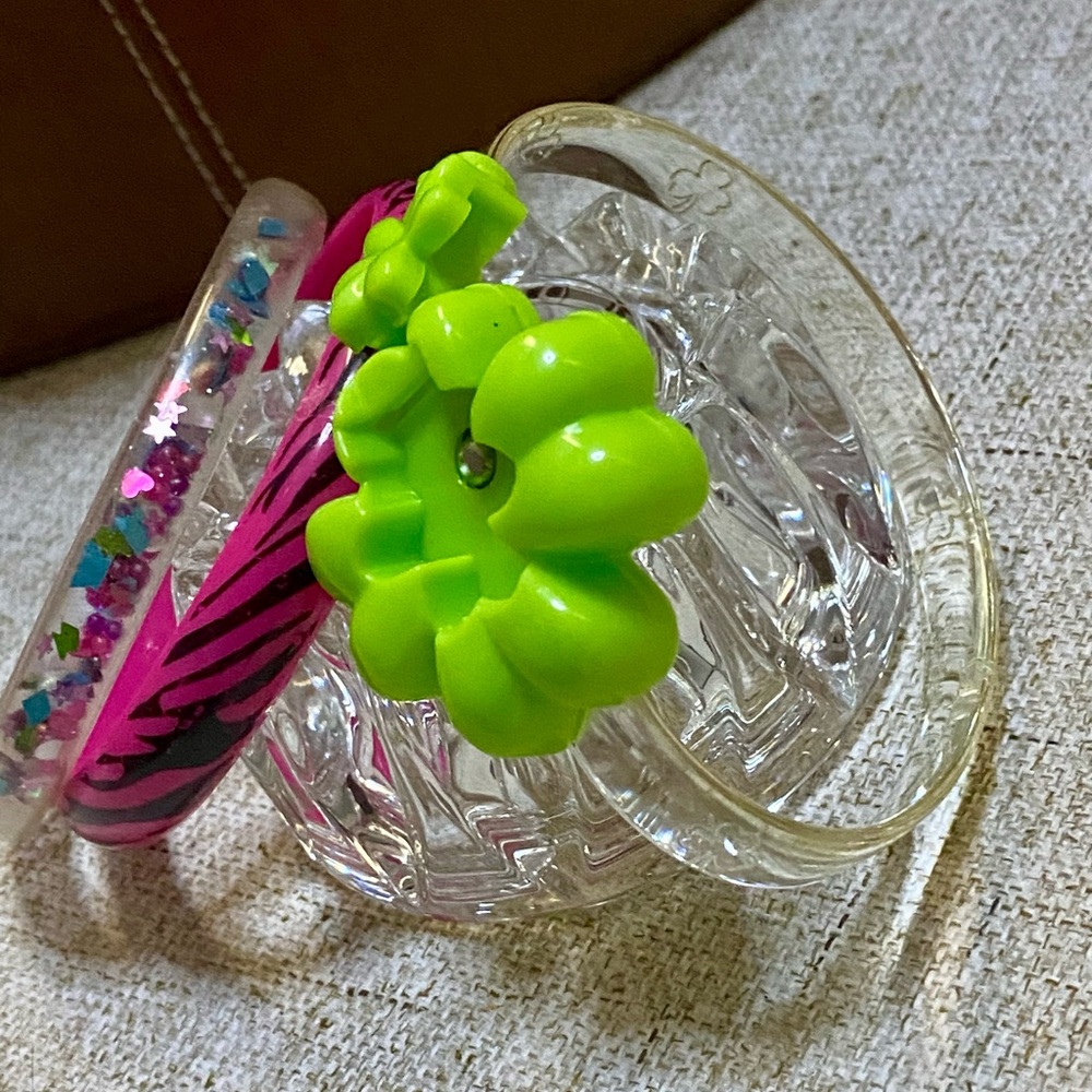 Source Unknown White and Pink Bracelet